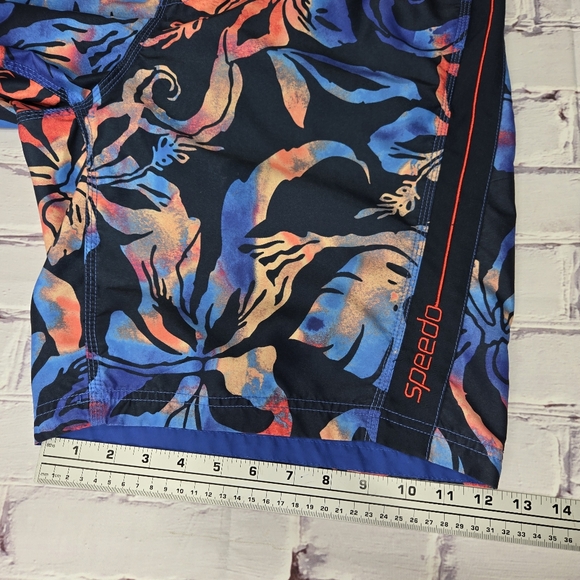 Speedo Swim Trunks Board Shorts Men's Sz Large Tropical Floral Print Swimwear - Picture 10 of 10